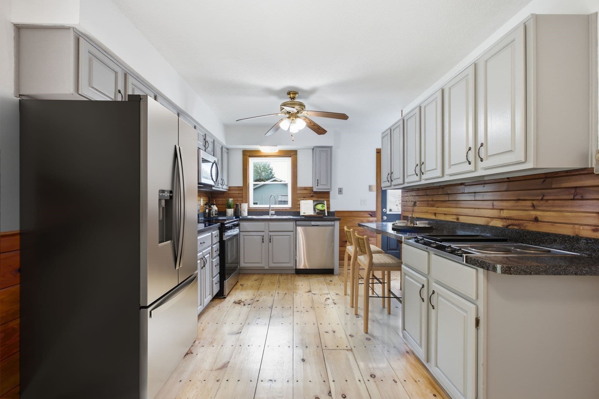 Single Family Residence at 125 Glendale Cir, Ware MA 01082, Ware, photo 3 of 14
