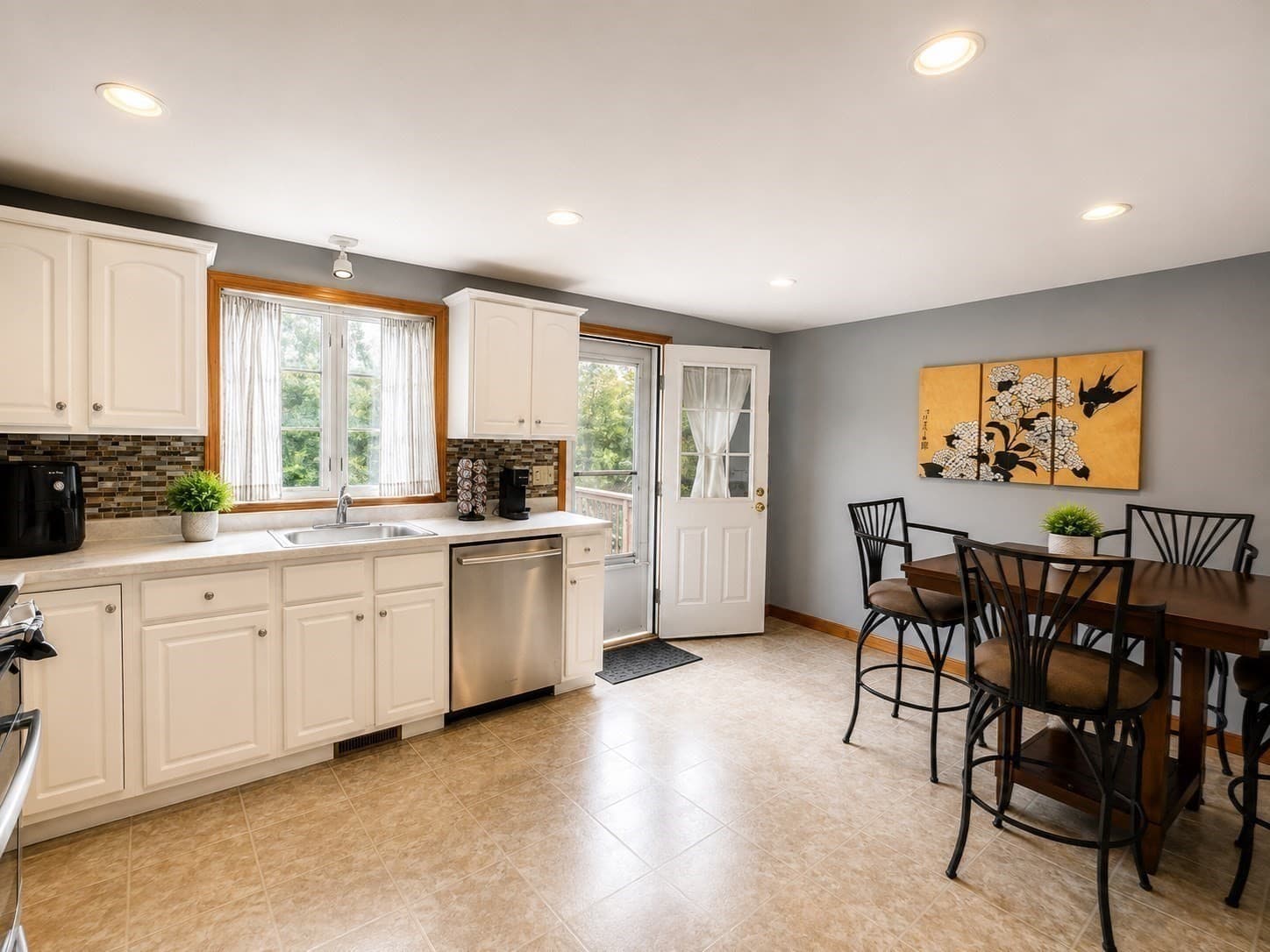 Condominium at 34 Old Plymouth St # 34, East Bridgewater MA 02333, East Bridgewater, photo 3 of 18