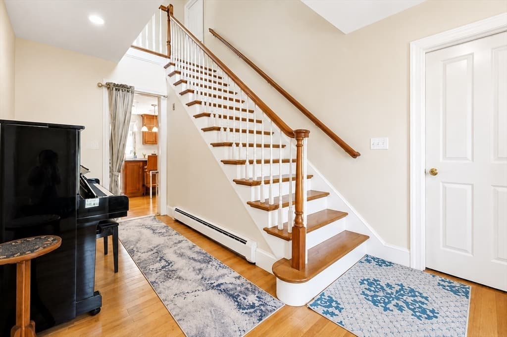 107 Mill St, Franklin MA 02038 photo 3