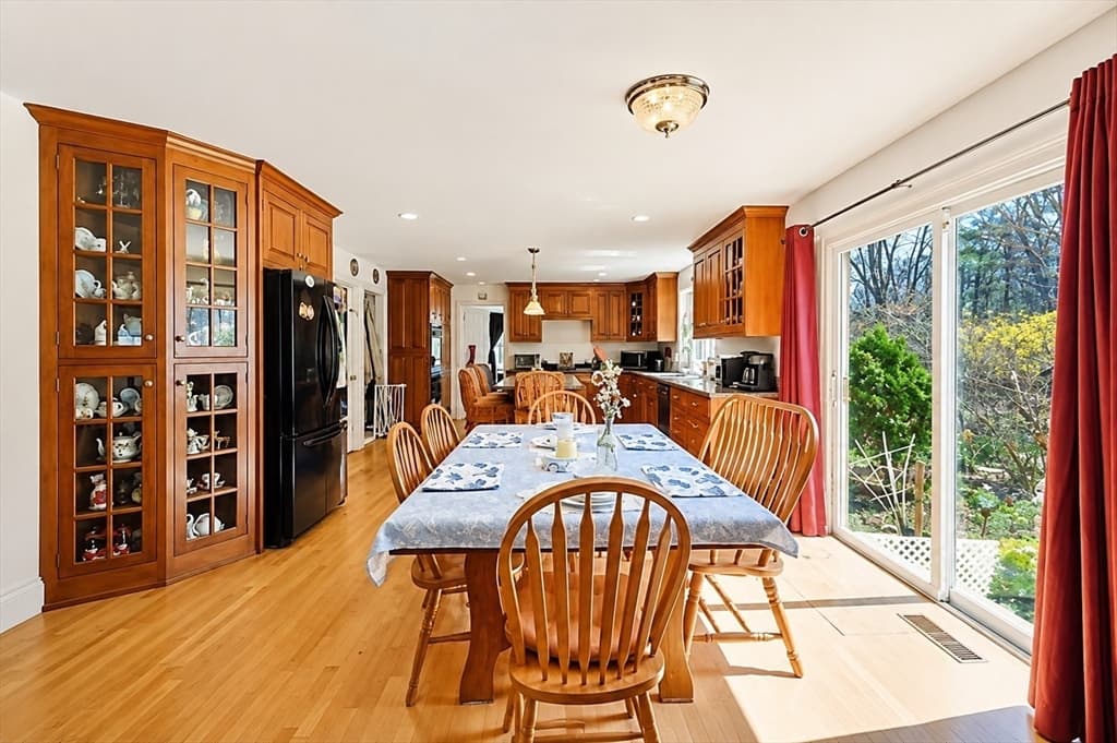 107 Mill St, Franklin MA 02038 photo 11