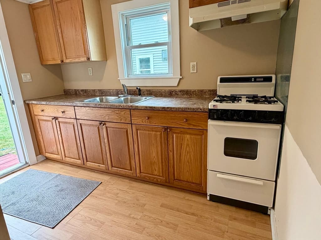217 Middleboro Road, Freetown MA 02717 photo 31