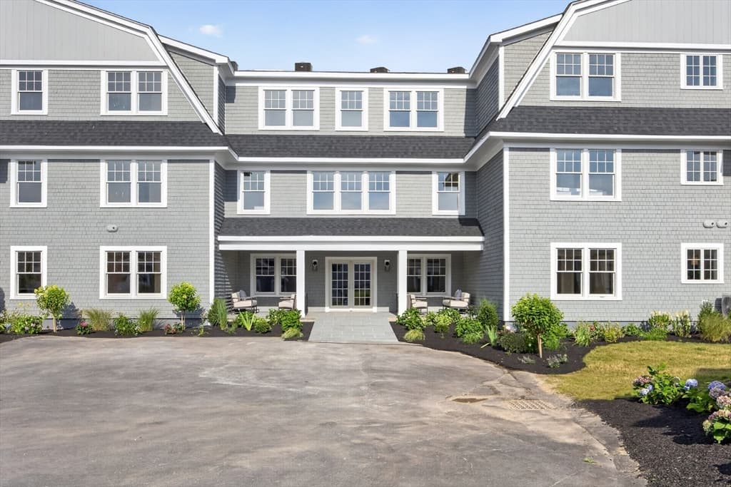 533 Woods Hole Rd # E104, Falmouth MA 02543 photo 2