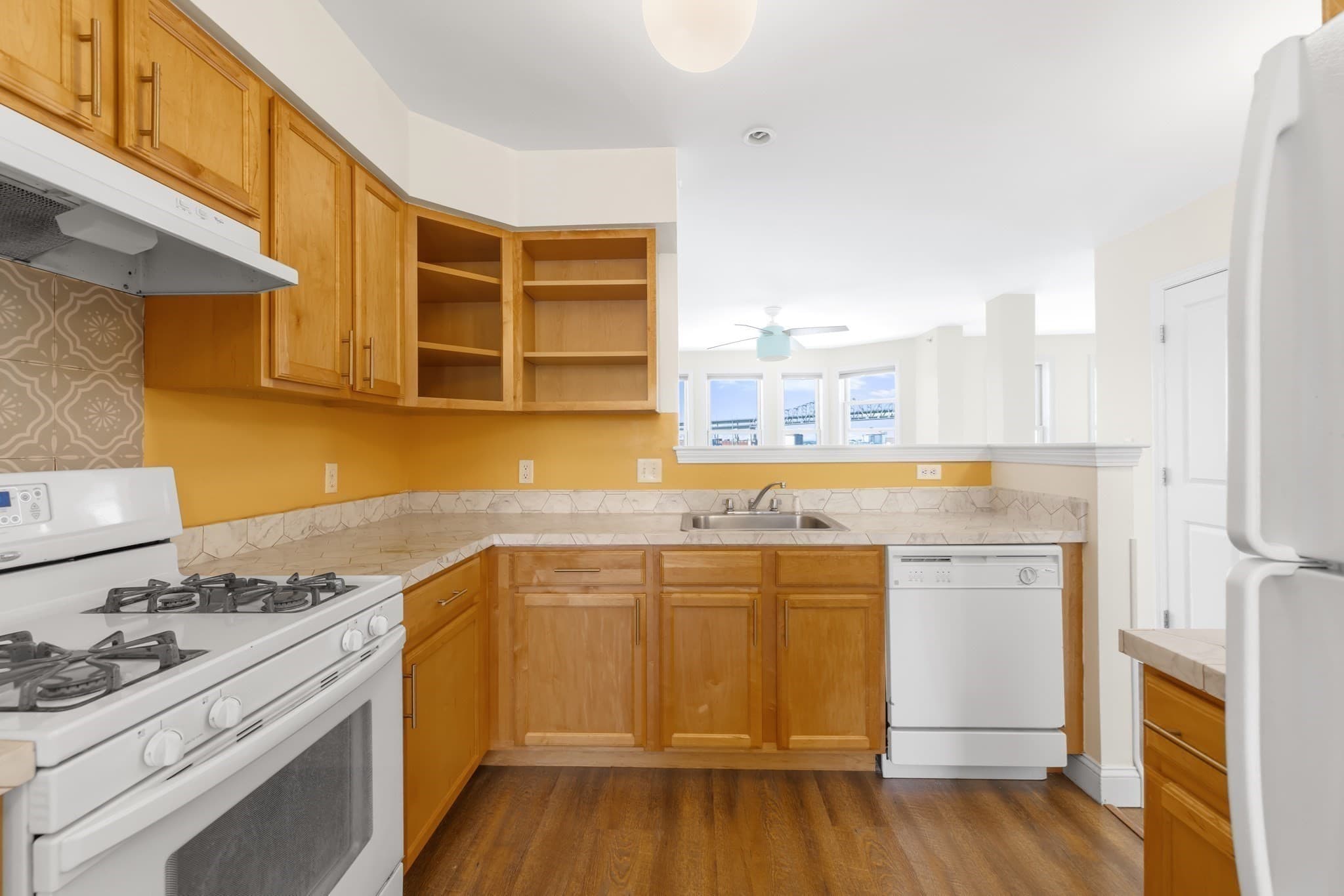 Condominium at 429 Border St # 6, Boston MA 02128, Boston, photo 12 of 26