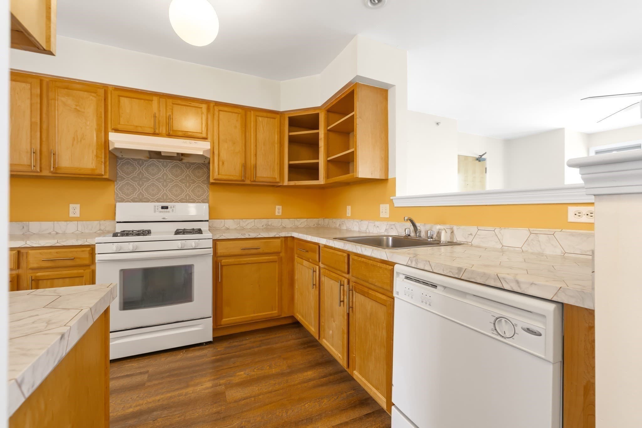 Condominium at 429 Border St # 6, Boston MA 02128, Boston, photo 10 of 26