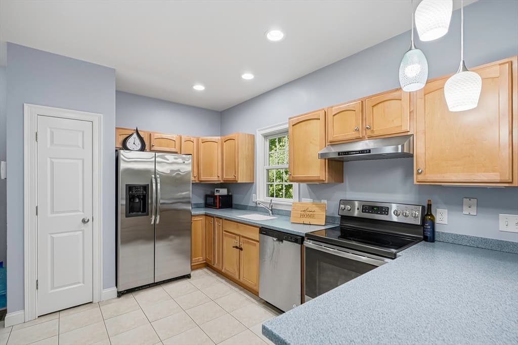 13 Knowlton Cir # 13, Upton MA 01568 photo 12