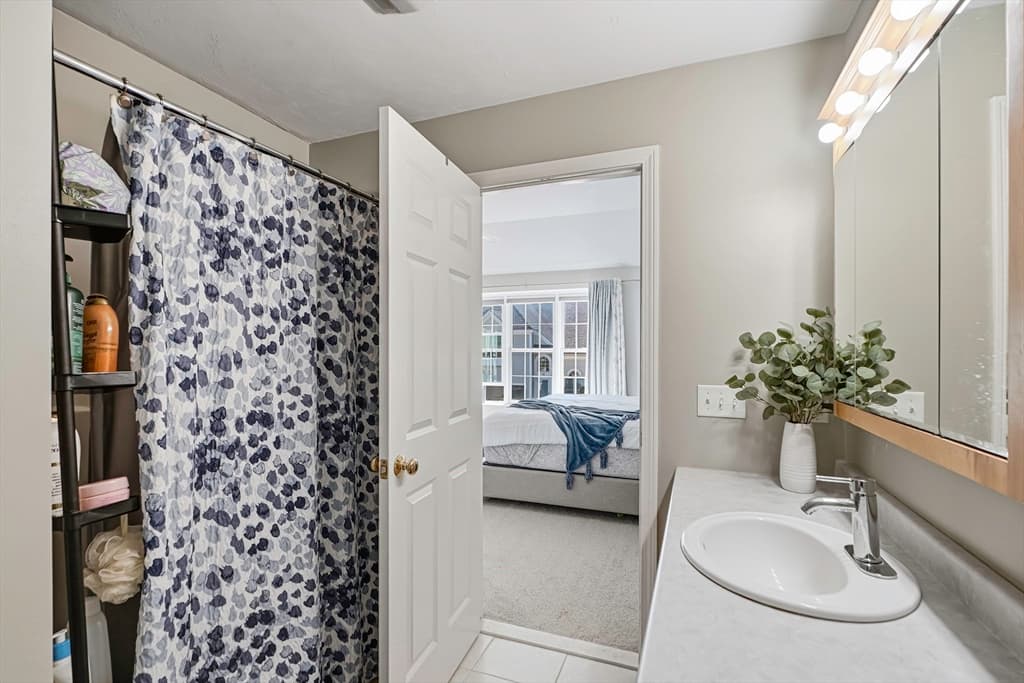 13 Knowlton Cir # 13, Upton MA 01568 photo 18