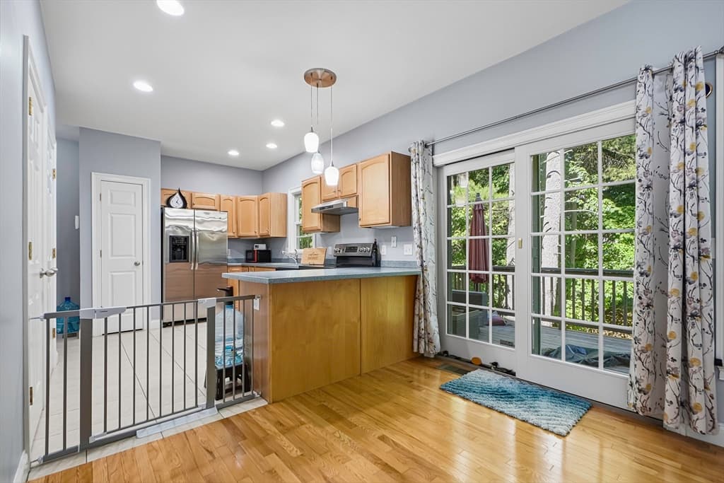 13 Knowlton Cir # 13, Upton MA 01568 photo 11