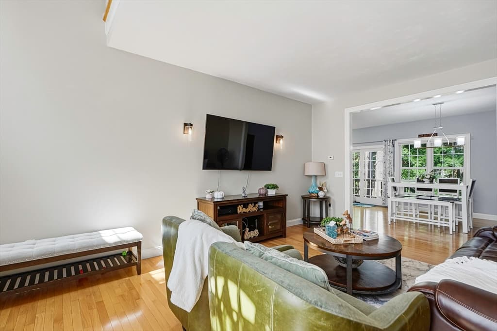 13 Knowlton Cir # 13, Upton MA 01568 photo 4