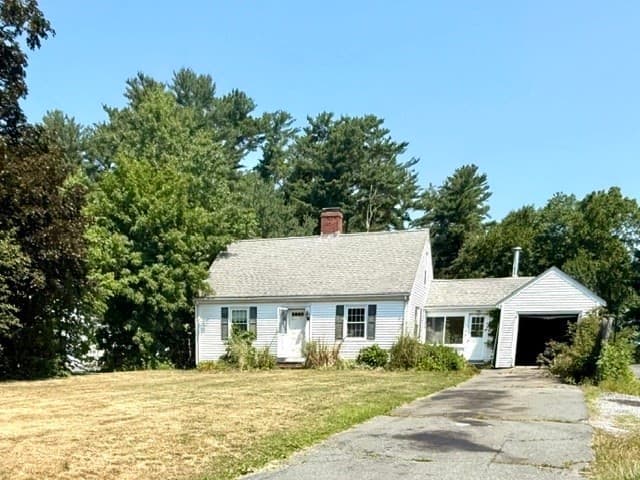 204 Main St, Hanson MA 02341