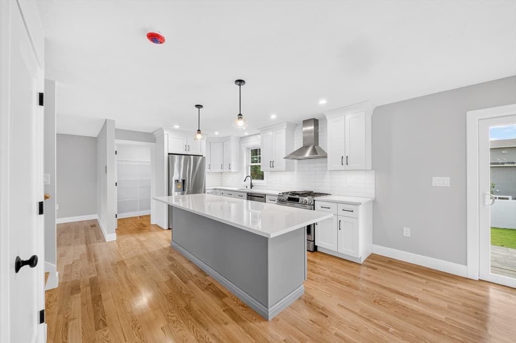 14 Neillian Way # 14, Bedford MA 01730 photo 6