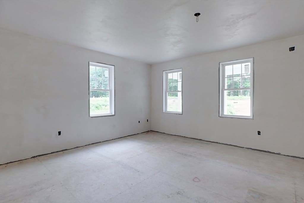 179 Brookline St, Pepperell MA 01463 photo 6