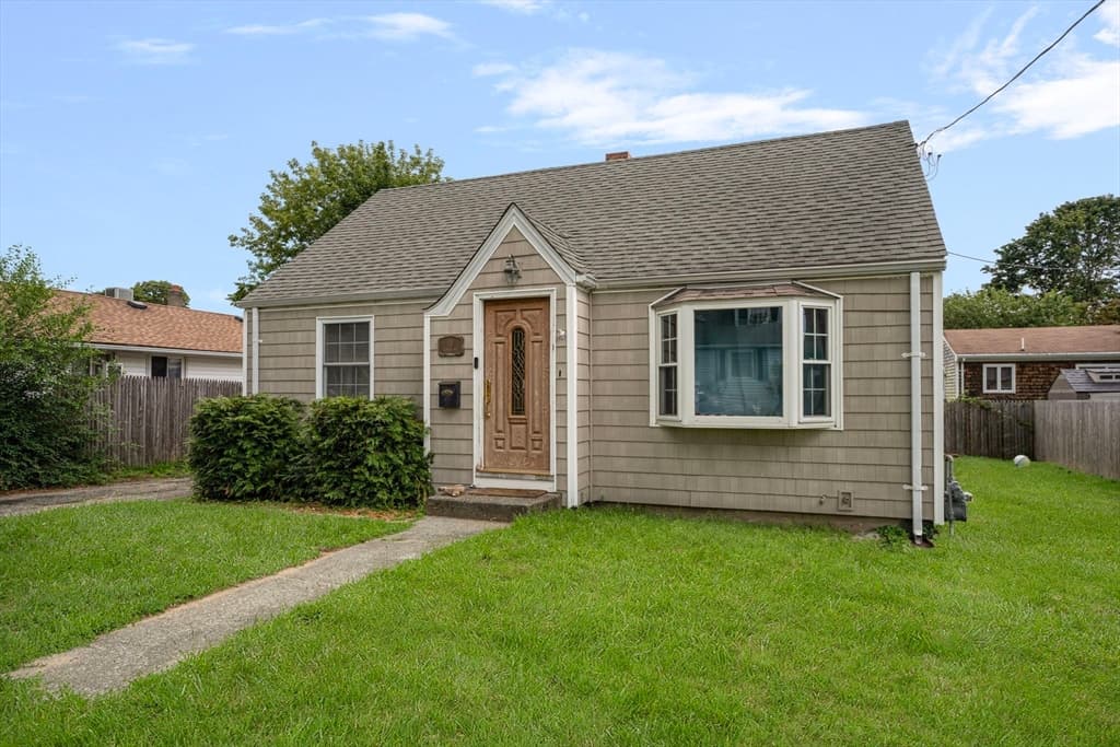 10 Sidney Ave, Swansea MA 02777 photo 3