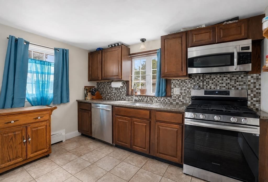 10 Sidney Ave, Swansea MA 02777 photo 11