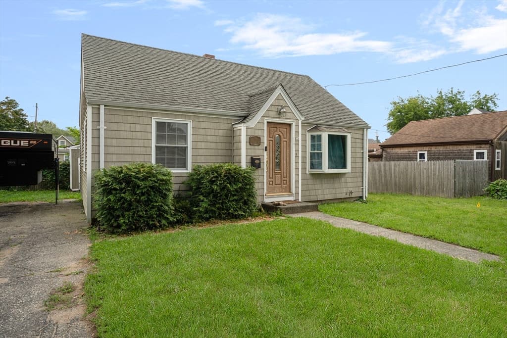 10 Sidney Ave, Swansea MA 02777 photo 4