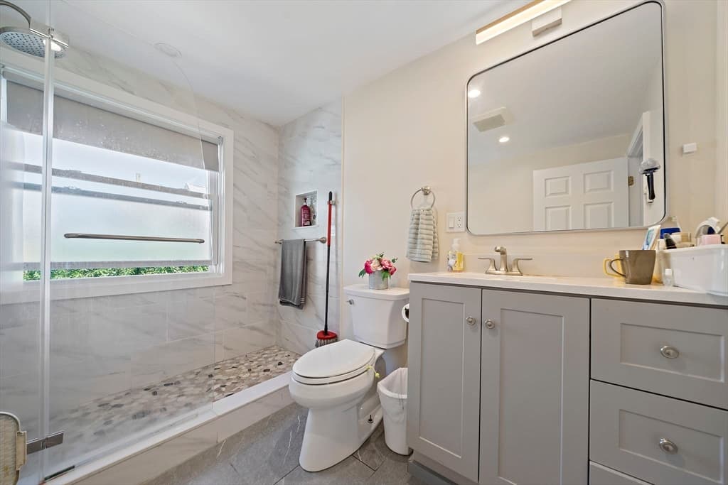 2 Cottage Cir # 2, Somerville MA 02144 photo 9
