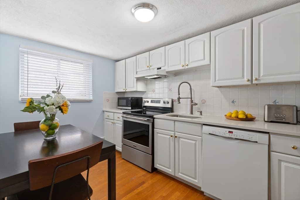 38 Westgate Rd # 1, Boston MA 02467 photo 3