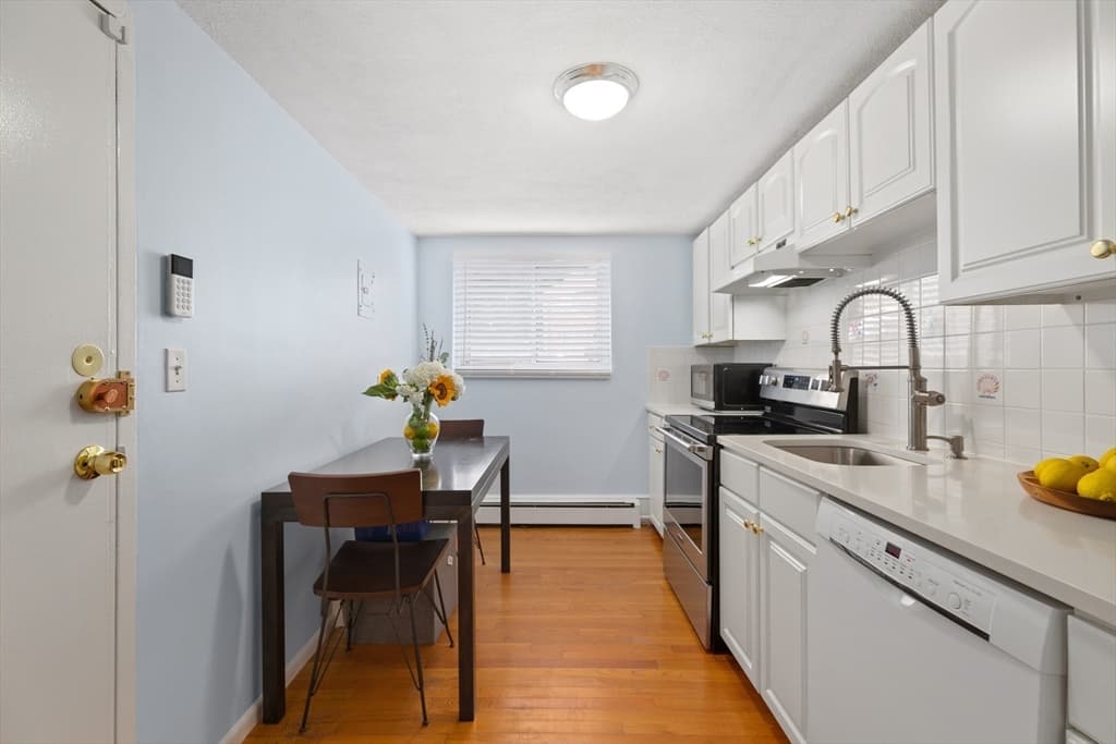 38 Westgate Rd # 1, Boston MA 02467 photo 4