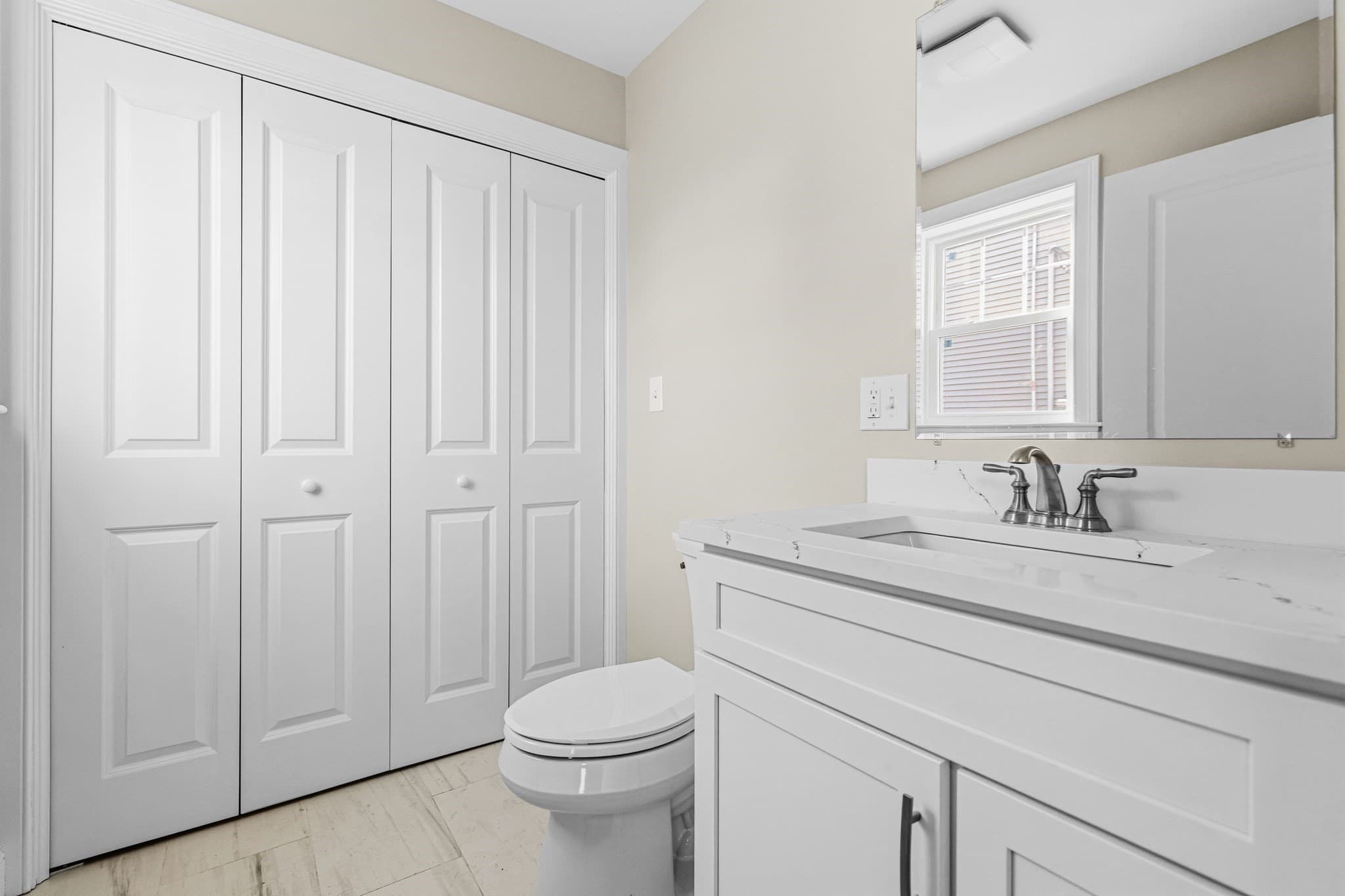 Single Family Residence at 1001 Bay Street, Fall River MA 02724, photo 9 of 38