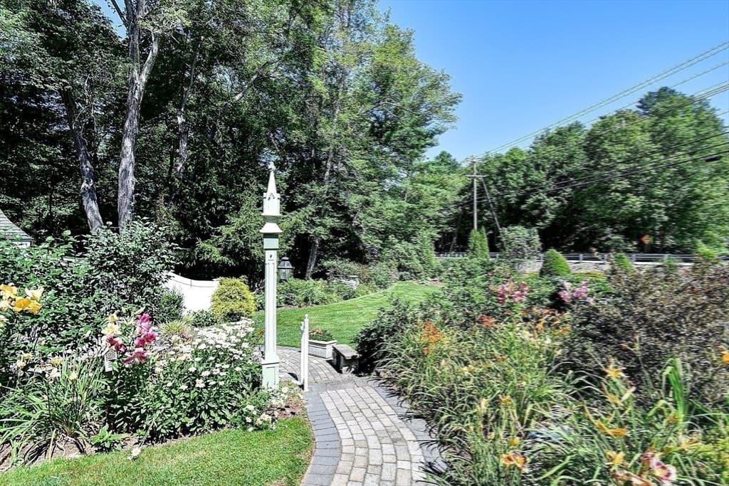 647 Main St # B, Oxford MA 01537 photo 40