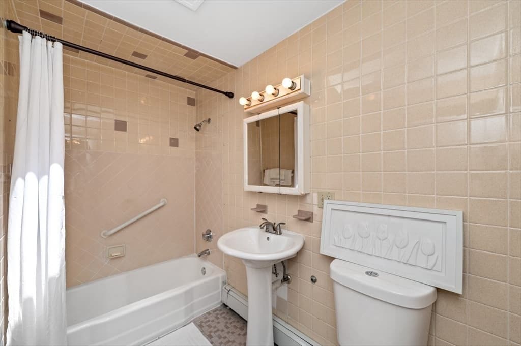 1 Bay View Place, Boston MA 02127 photo 14