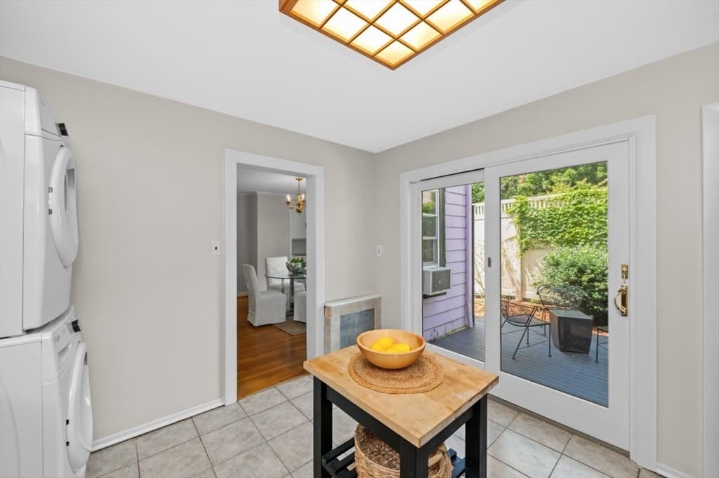 1 Bay View Place, Boston MA 02127 photo 8