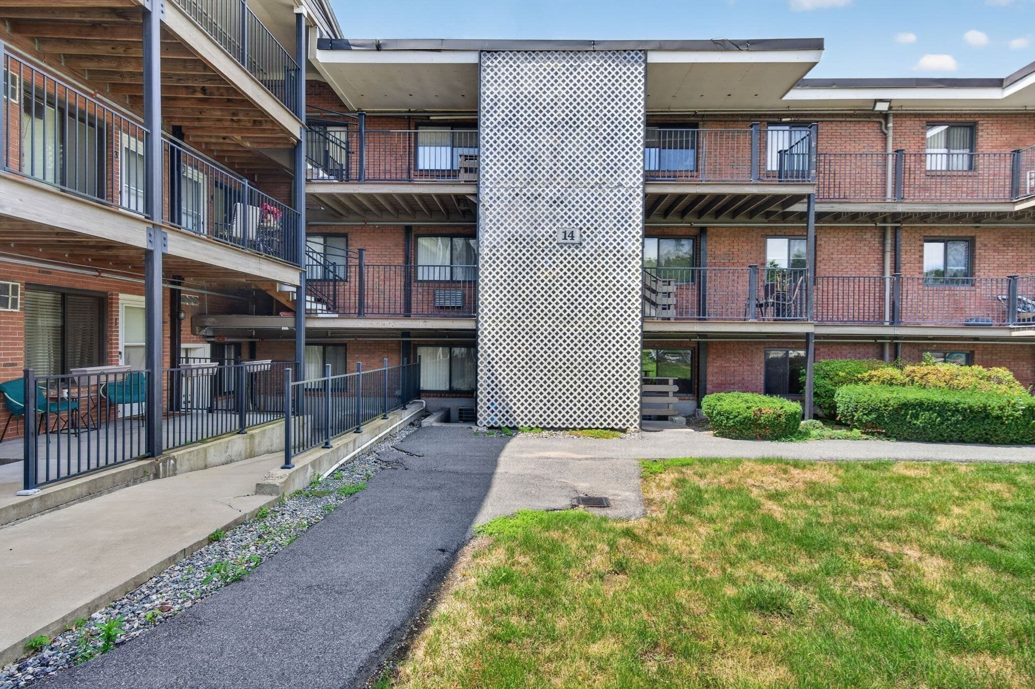 Condominium at 14 Arizona Ter # 8, Arlington MA 02474, Arlington, photo 15 of 16