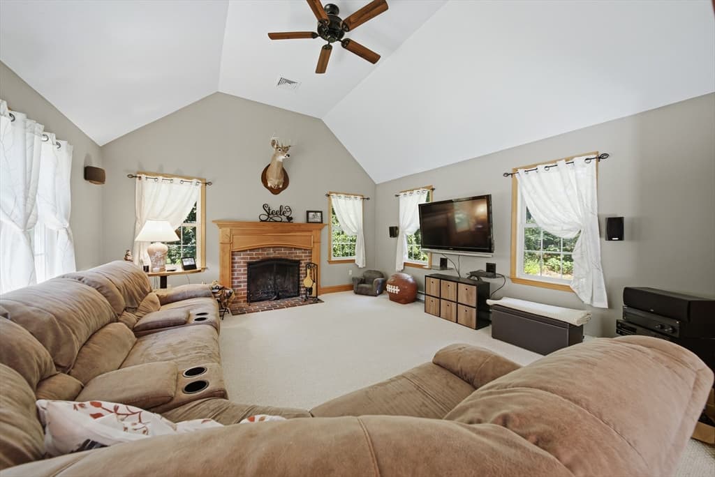 259 Cherry St, Bridgewater MA 02324 photo 6