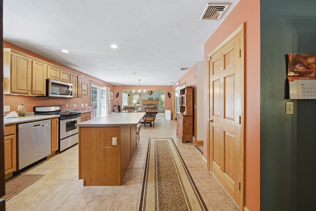 259 Cherry St, Bridgewater MA 02324 photo 12