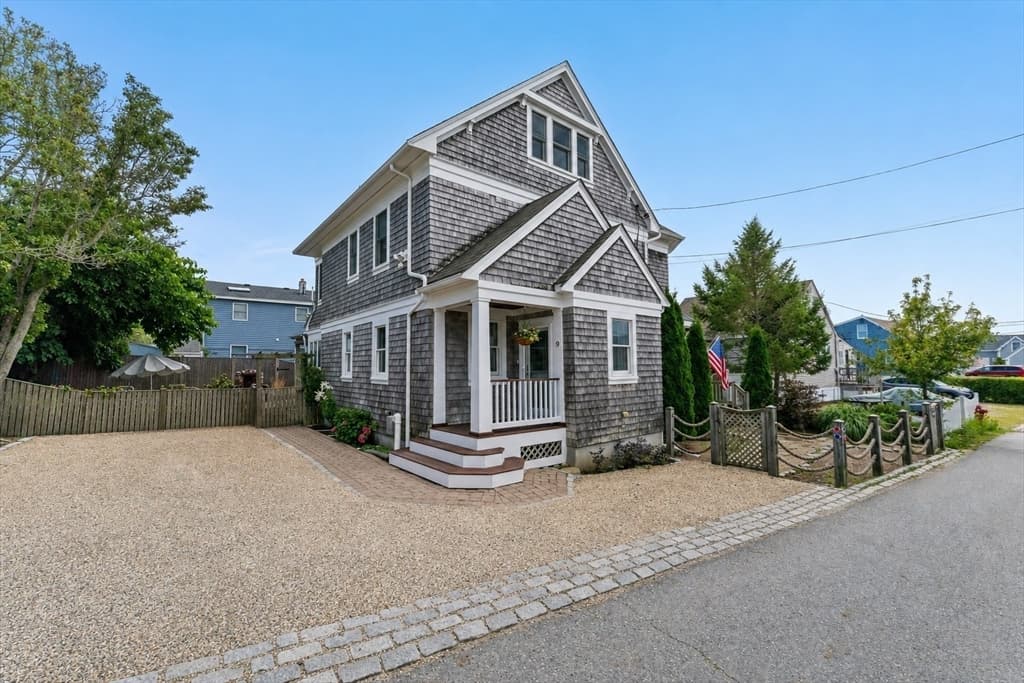 9 62nd St, Newburyport MA 01950
