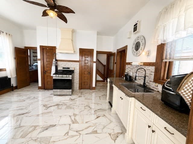 Single Family Residence at 86 Bowdoin St, Springfield MA 01109, Springfield, photo 9 of 35