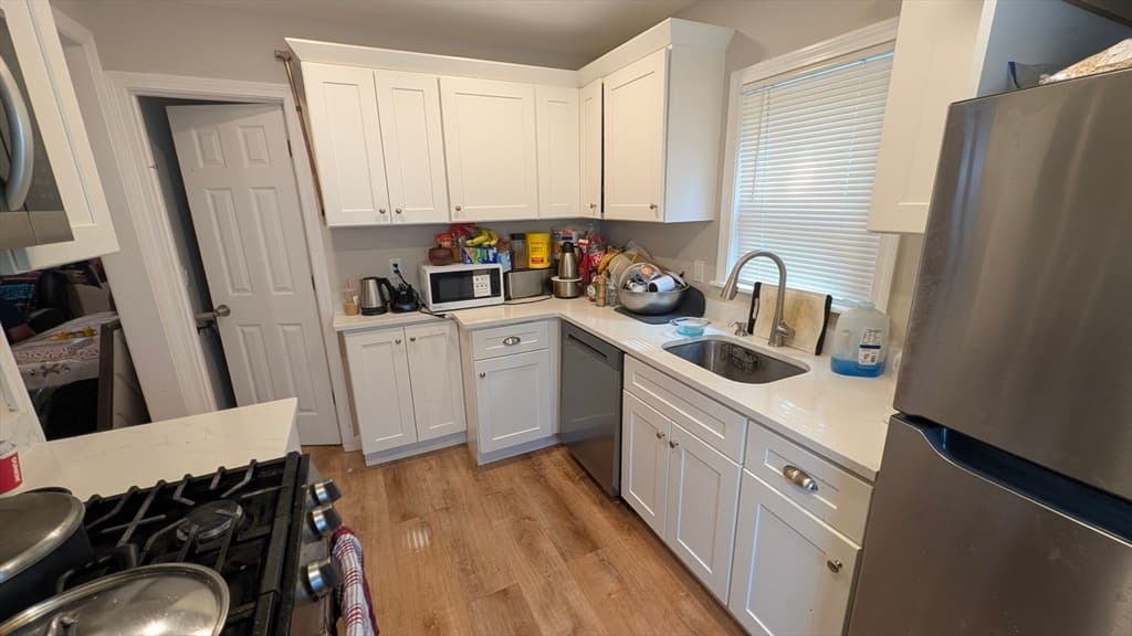 22 Walnut St, Revere MA 02151 photo 2