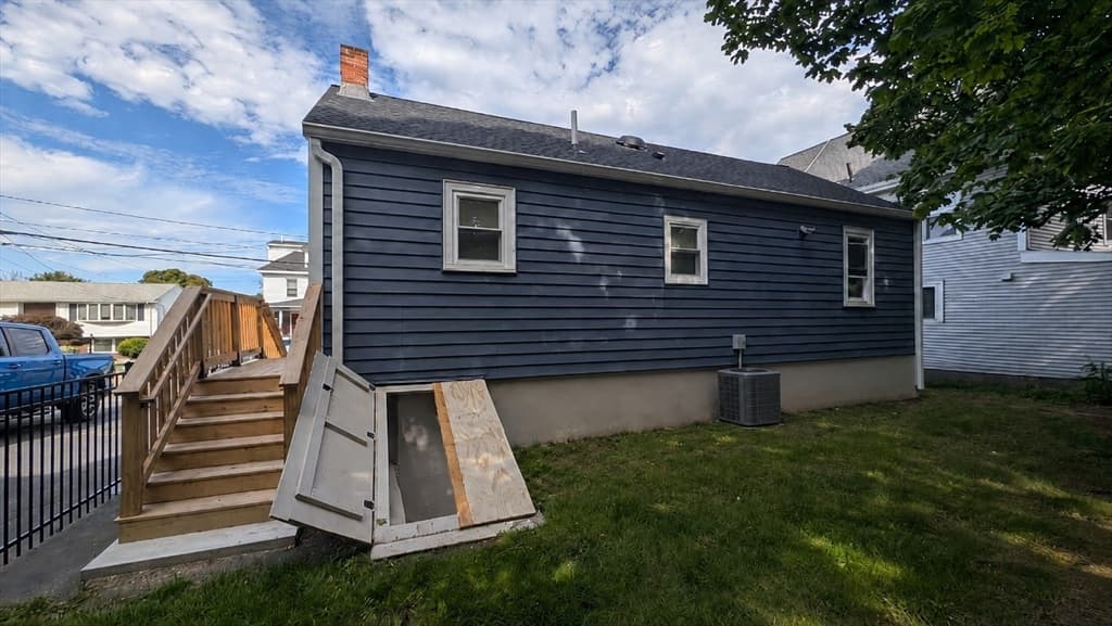 22 Walnut St, Revere MA 02151 photo 13