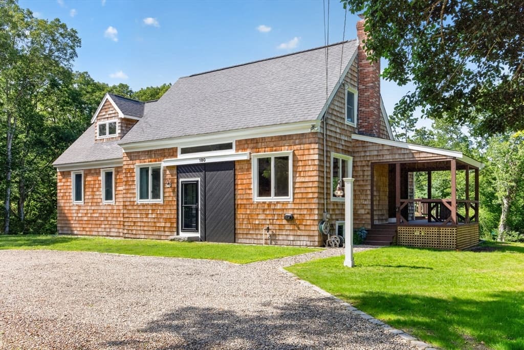 180 School Street, Barnstable MA 02563