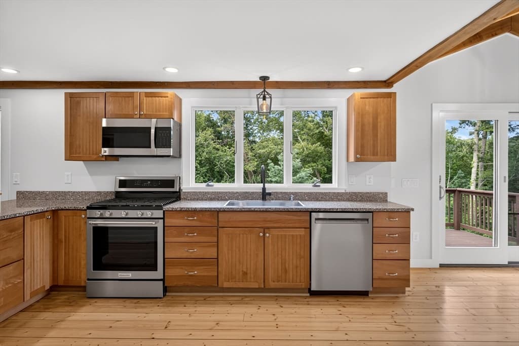 180 School Street, Barnstable MA 02563 photo 5