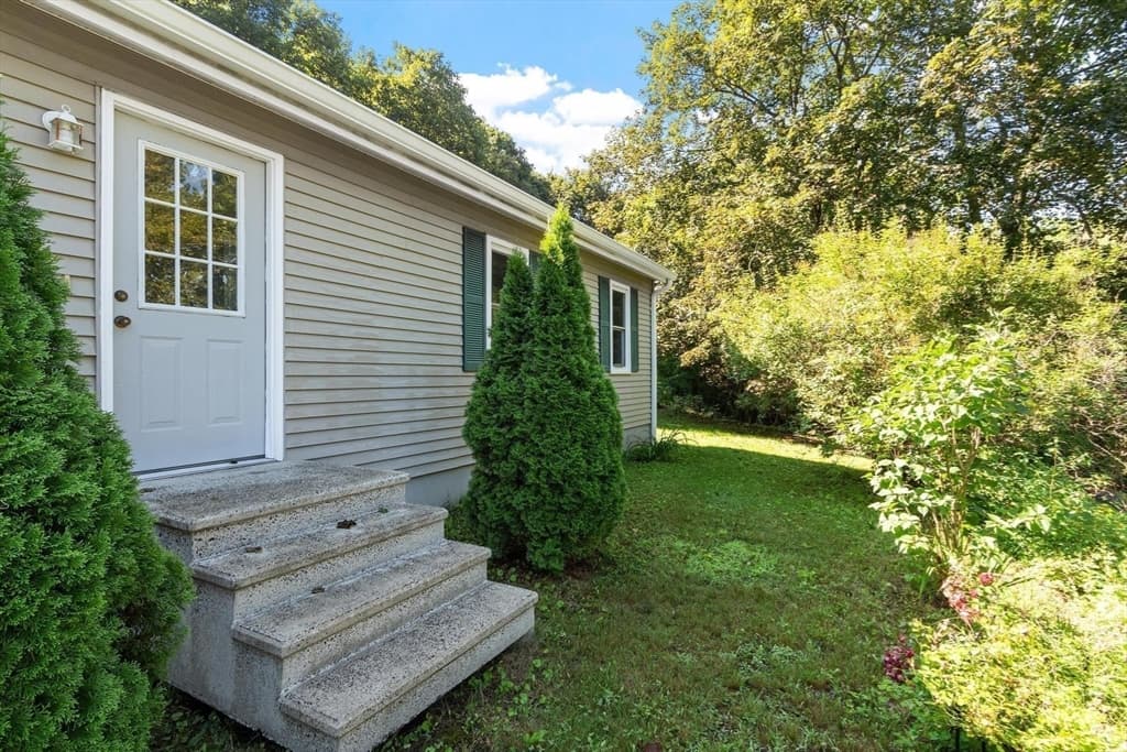 56 Bliss St, Athol MA 01331 photo 7