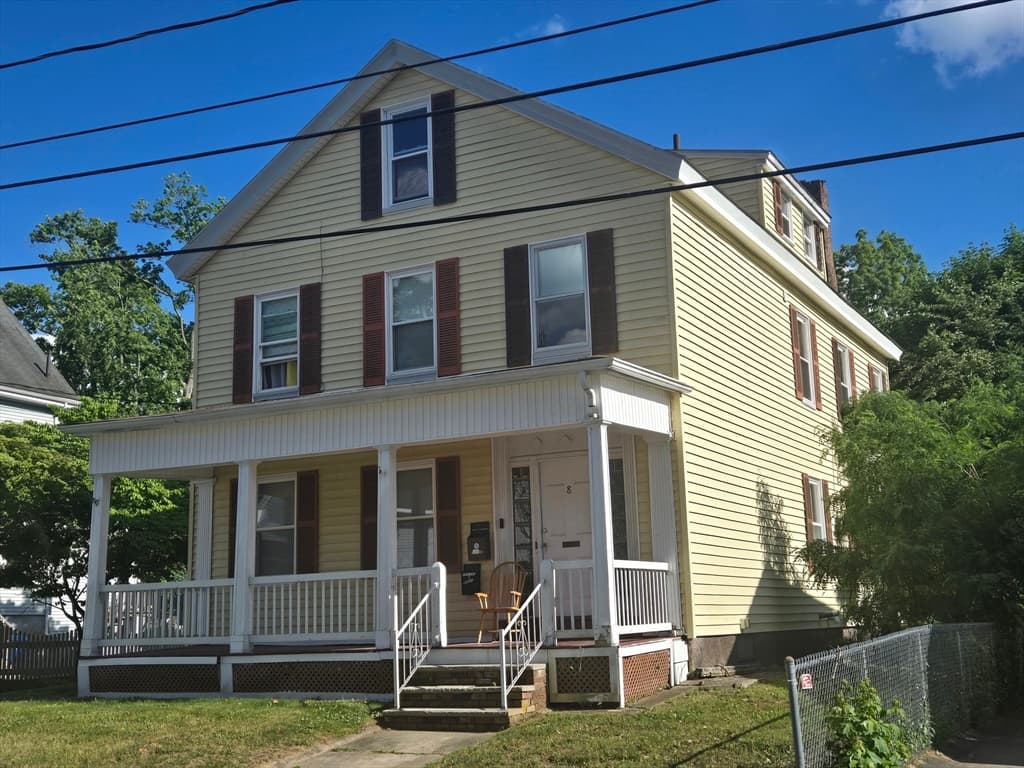 8 Coram St, Taunton MA 02780
