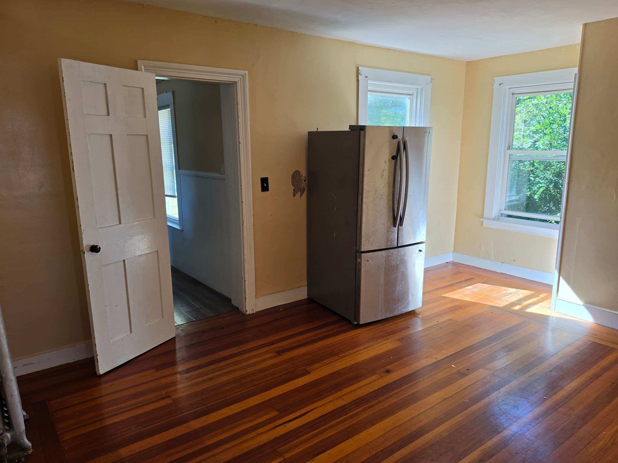 Multi Family at 8 Coram St, Taunton MA 02780, Taunton, photo 4 of 6