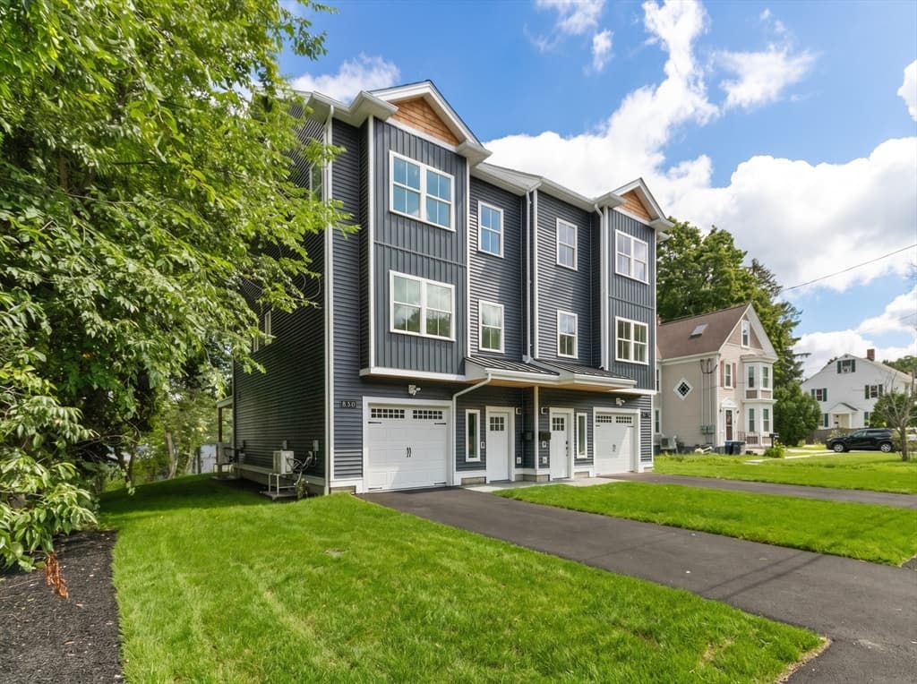 65 Dunstable Rd # B, Chelmsford MA 01863 photo 2
