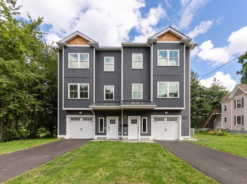 65 Dunstable Rd # B, Chelmsford MA 01863
