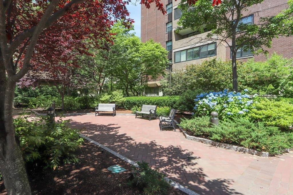 2 Hawthorne Pl # 10K, Boston MA 02114 photo 23
