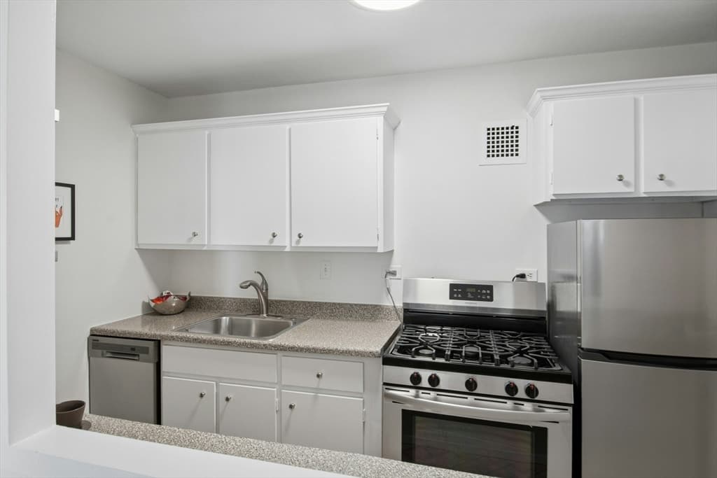 2 Hawthorne Pl # 10K, Boston MA 02114 photo 8