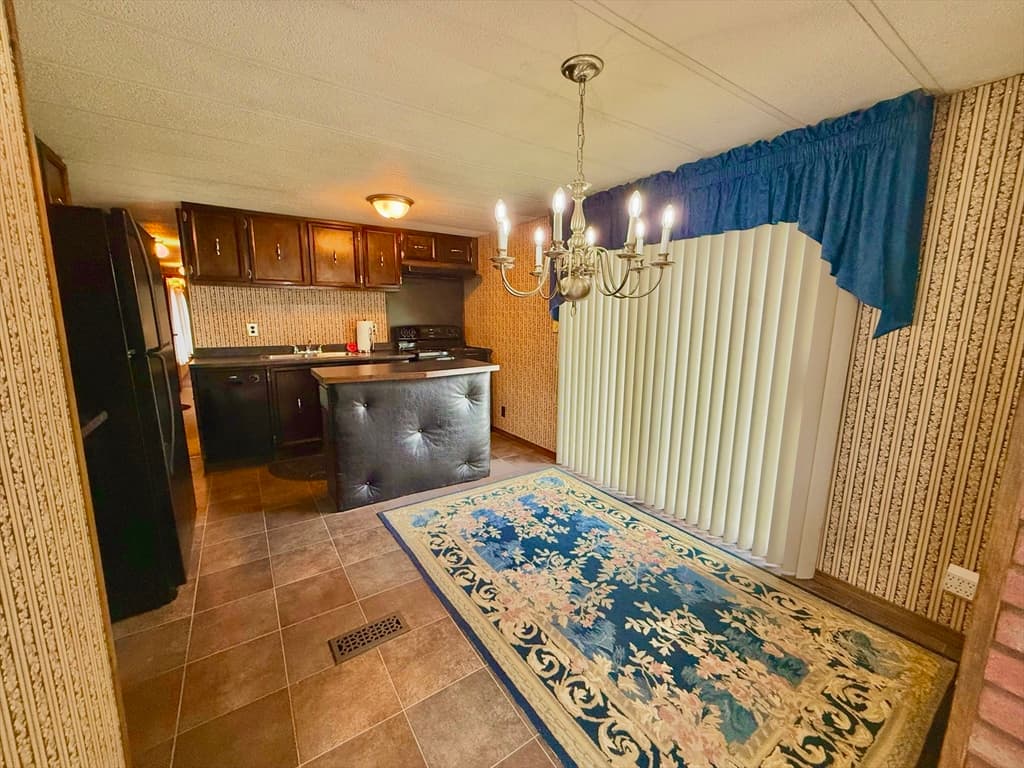 229 Miller St # F4, Ludlow MA 01056 photo 2