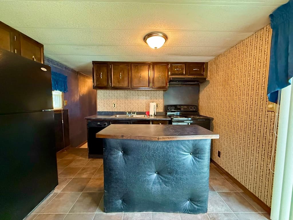 229 Miller St # F4, Ludlow MA 01056 photo 3