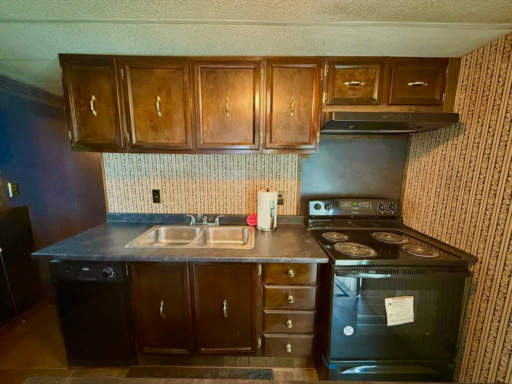 229 Miller St # F4, Ludlow MA 01056 photo 5
