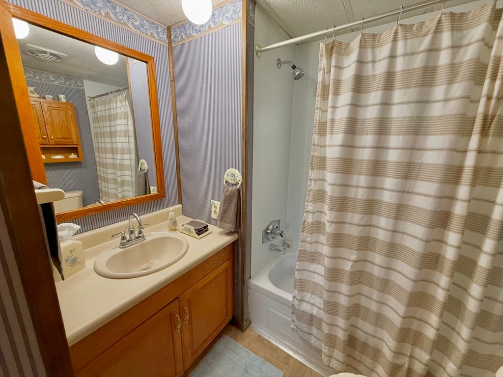 229 Miller St # F4, Ludlow MA 01056 photo 20