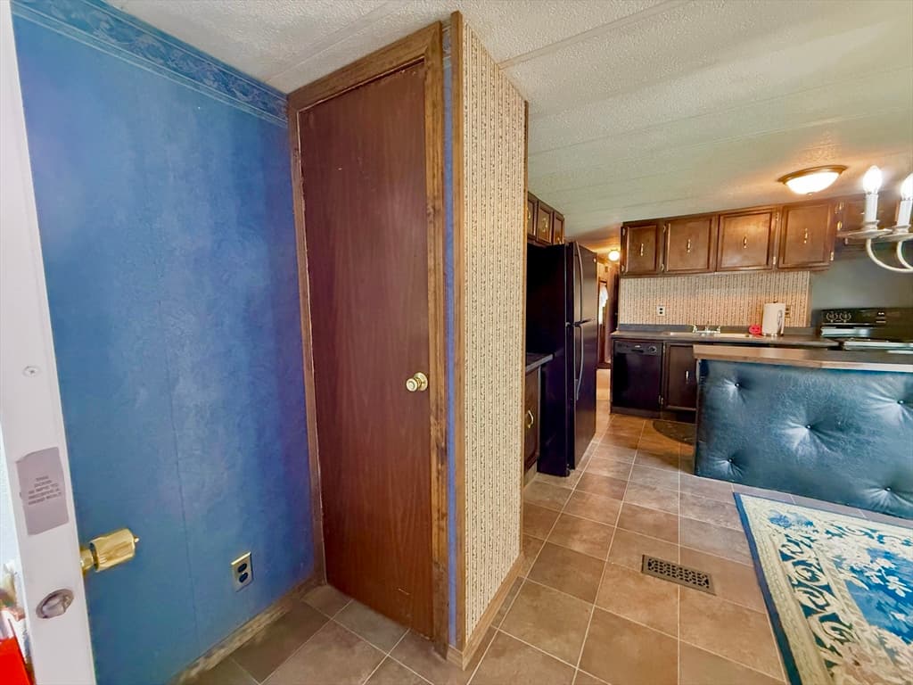 229 Miller St # F4, Ludlow MA 01056 photo 14