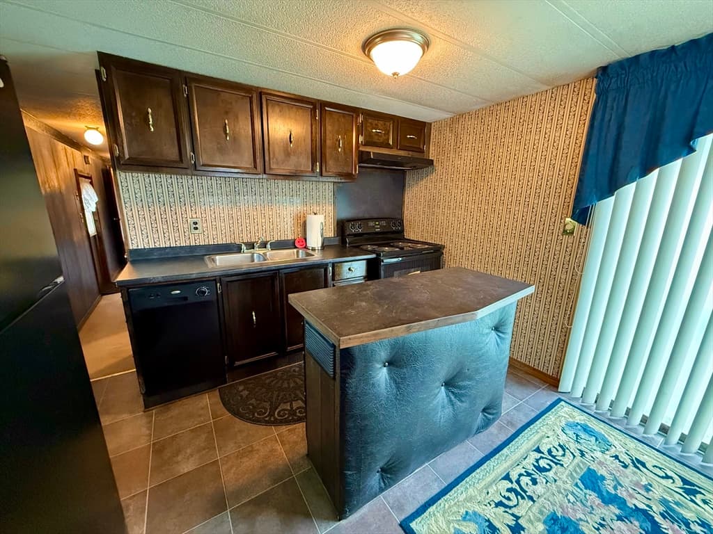 229 Miller St # F4, Ludlow MA 01056 photo 4