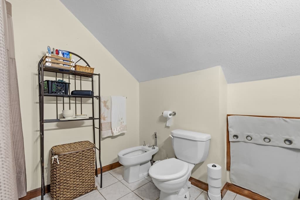 31 Sachem St, Fall River MA 02724 photo 23