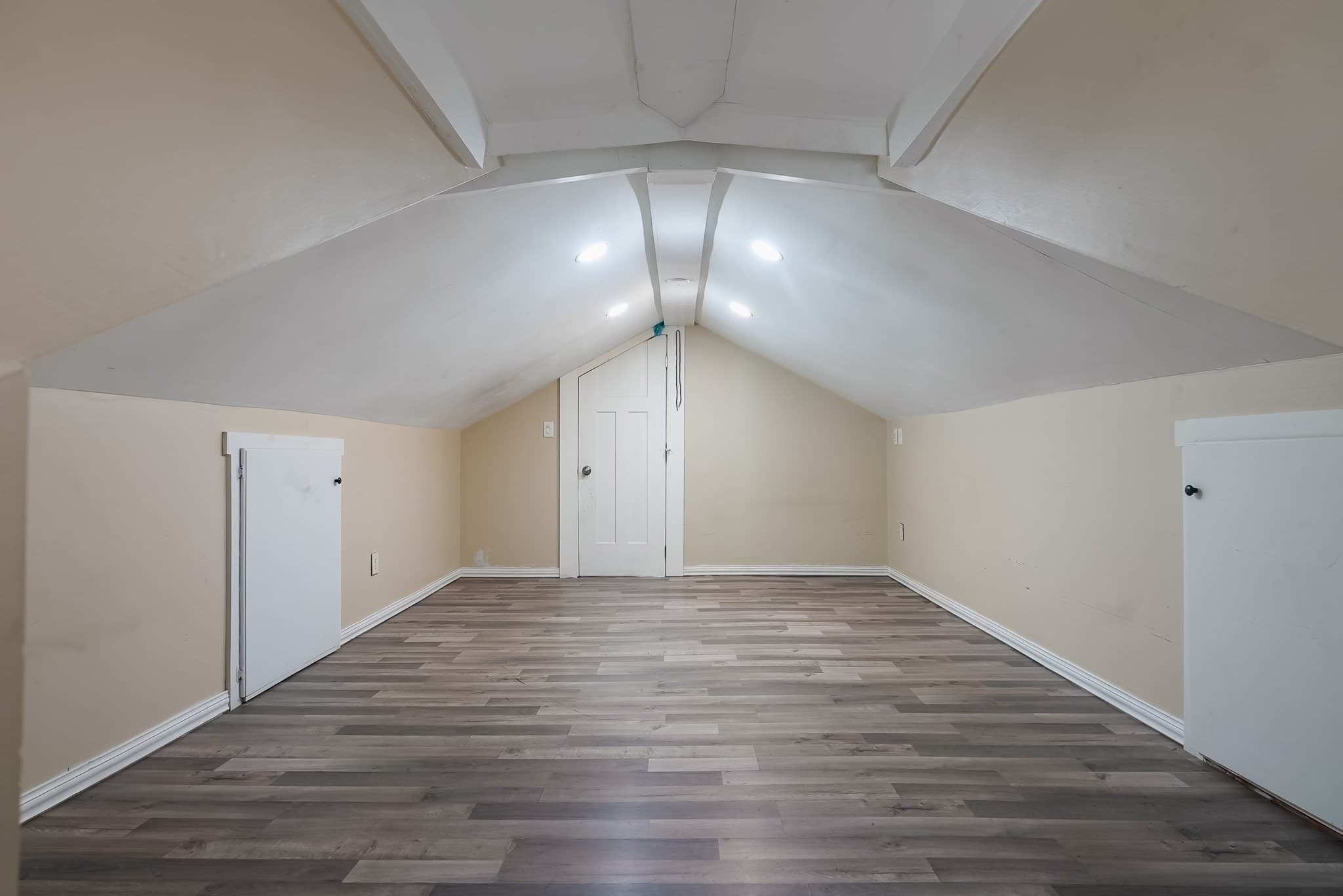Single Family Residence at 58 Oaklawn St, New Bedford MA 02744, New Bedford, photo 19 of 25