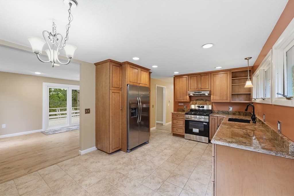 9 Flintlock Ln, Amherst MA 01002 photo 12